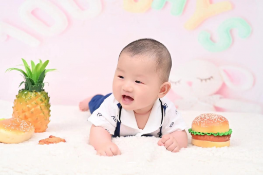 南安宝宝在妈妈肚子里